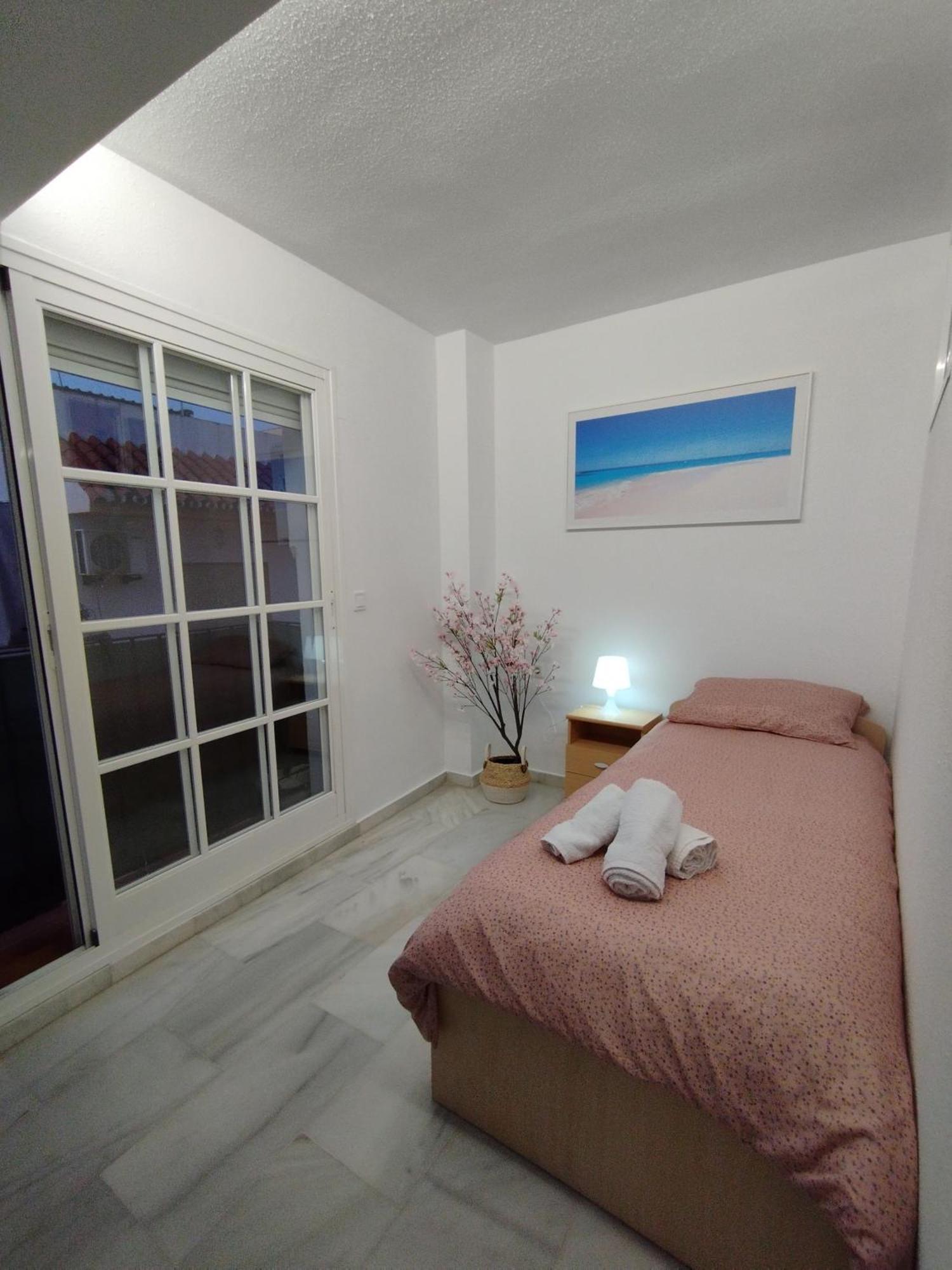 Apartamentos Playacala La Cala Del Moral Екстер'єр фото